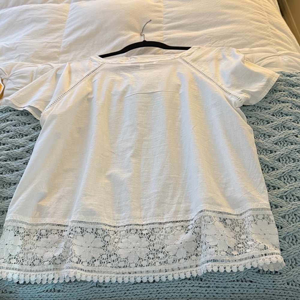 Cupcakes and Cashmere while blouse - Picture 8 of 8